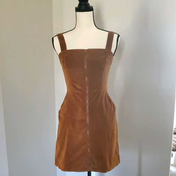 Hollister Dresses & Skirts - Corduroy brown front zip adjustable strap dress